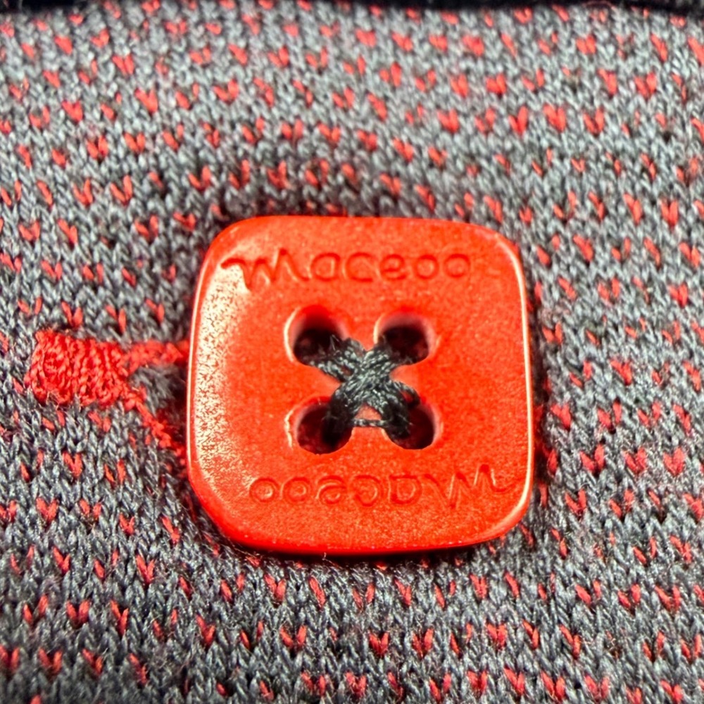 Maceoo V-Neck Edison Rustic Red Mens Size 3/M Excellent Long Sleeve Micro-Knit - Picture 4 of 12